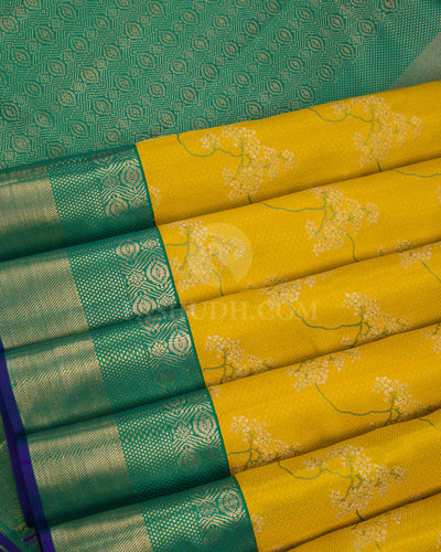 Yellow & Rama Green Kanjivaram Silk Saree - DJ304(A) - View 4