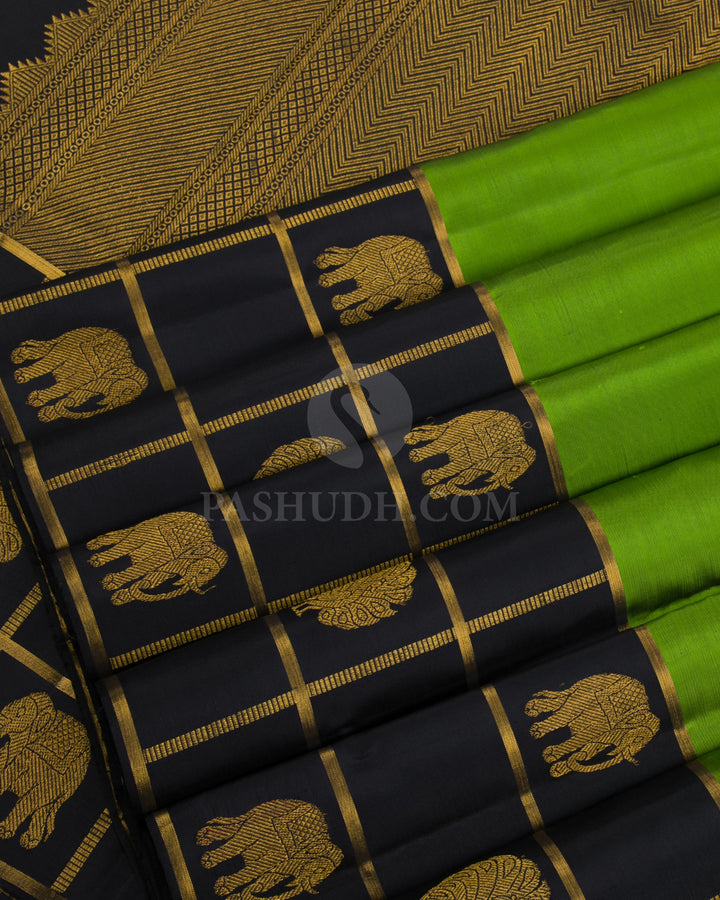 Parrot Green & Black Kanjivaram Silk Saree - D7 -  View 3