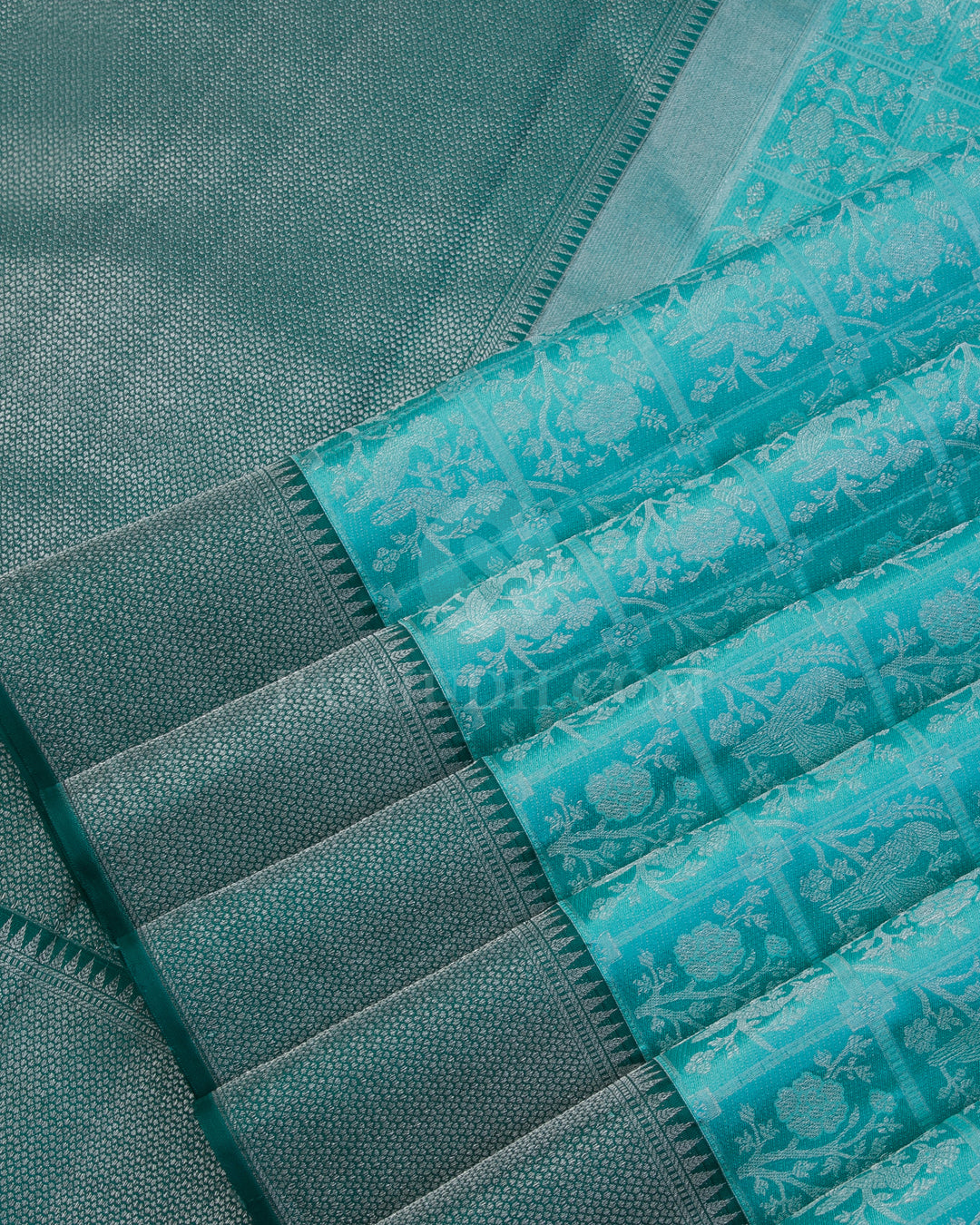 Sky Blue and Teal Green kanjivaram Silk Saree - DT243(A) - View 3
