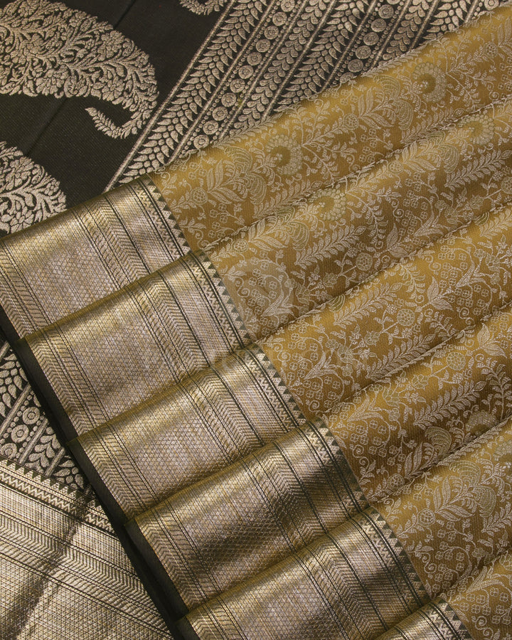 Mehendi Green and Taupe Brown Kanjivaram Silk Saree - D516(B) - View 3