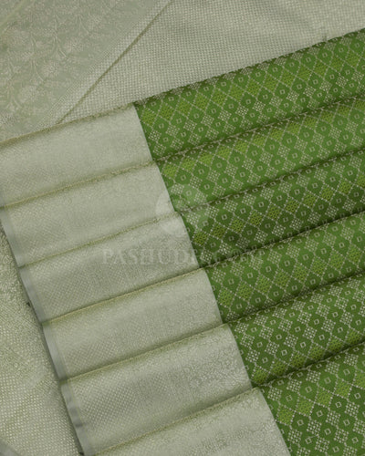 Shamrock Green and Sage Green kanjivaram Silk Saree - DT251(B) - View 3