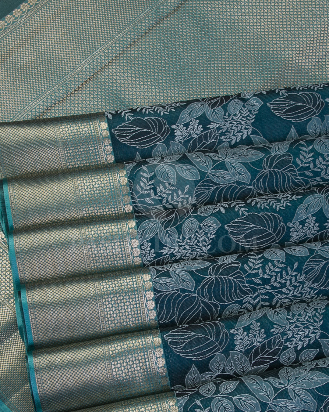 Deep Green and Teal Green Kanjivaram Silk Saree - D548(A) - View 3