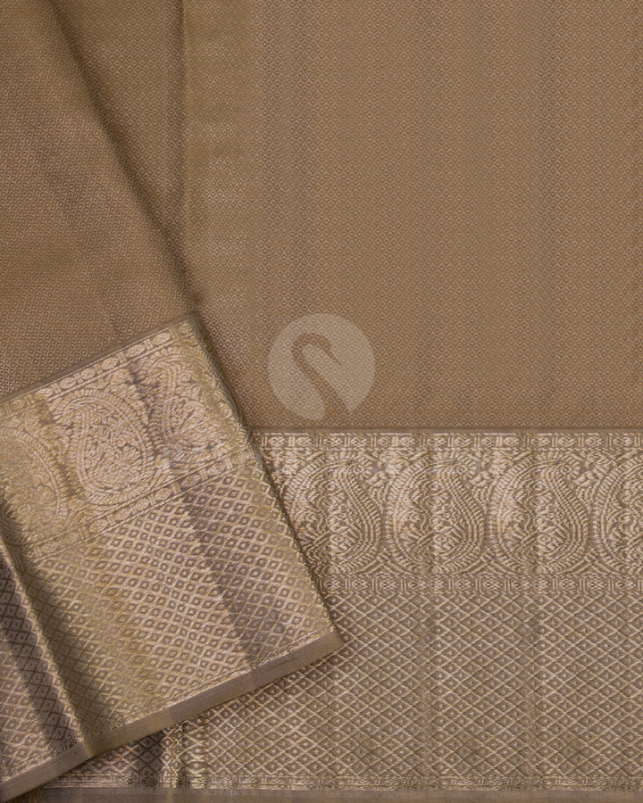 Emerald Green and Beige Kanjivaram Silk Saree - DT185 - View 3