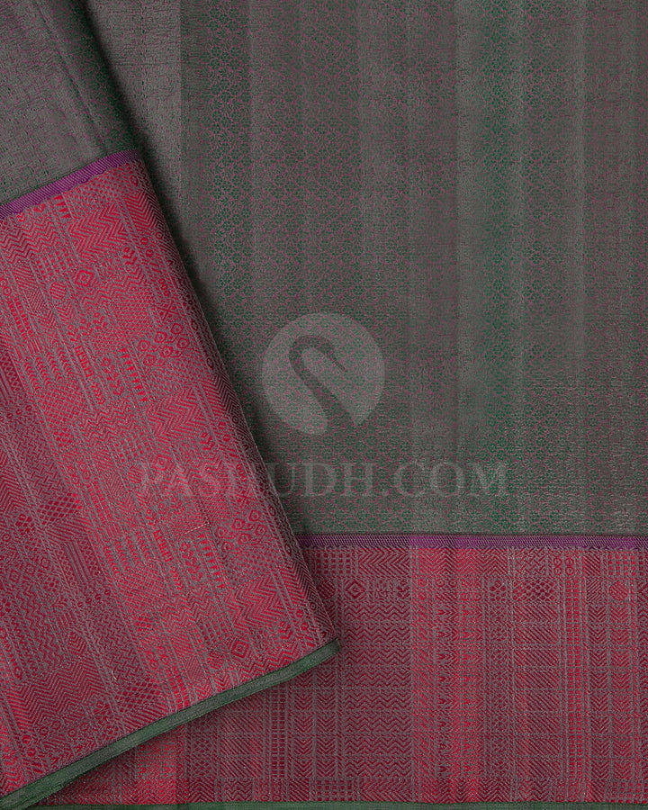 Ivory And Violet Kanjivaram Silk Saree - D582(B)