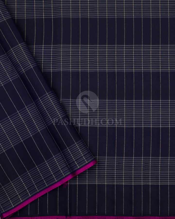 Deep Violet and Cream Borderless Kanjivaram Silk Saree - S729 - View 5