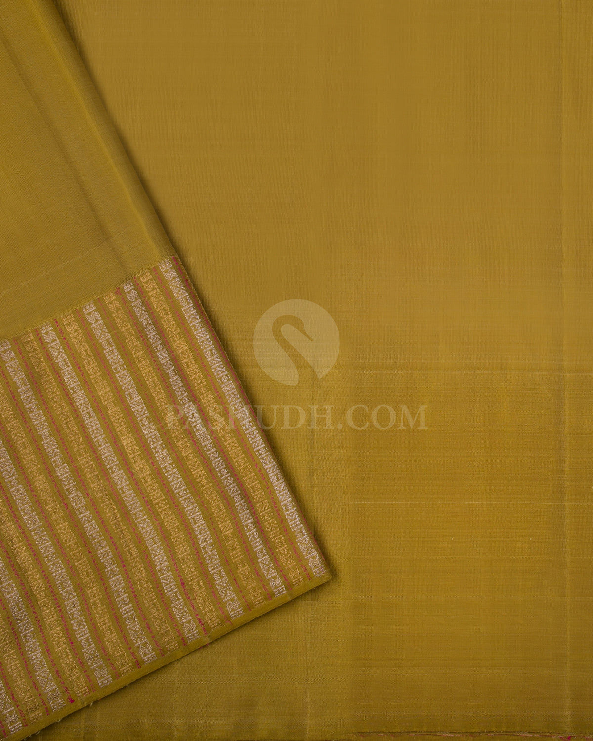 Cream/ Ivory & Mehendi Green Kanjivaram Silk Saree - S1039(A) - View 3
