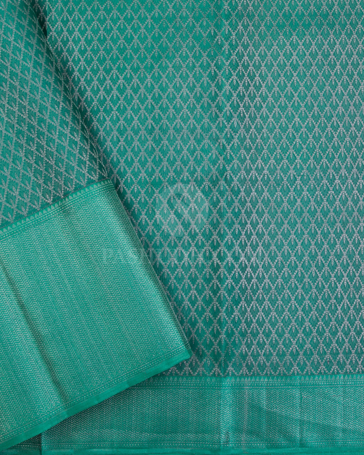 Royal Violet and Sapphire Green Kanjivaram Silk Saree - D528(A) - View 2