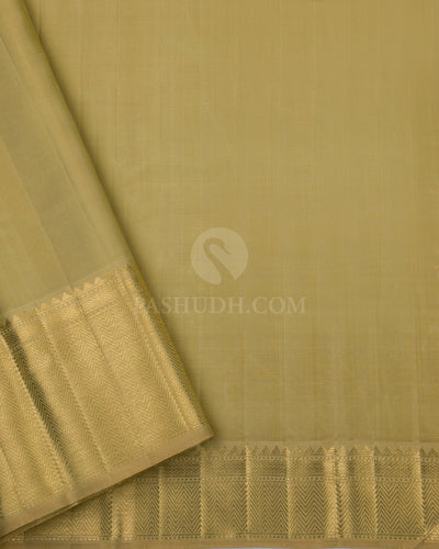 Mehendi Green and Gold Pure Zari Kanjivaram Silk Saree - P108 - View 4