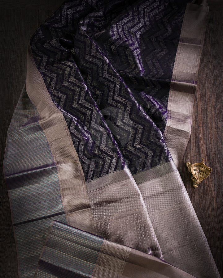 Deep Aubergine And Khaki Kanjivaram Silk Saree - D576(A)