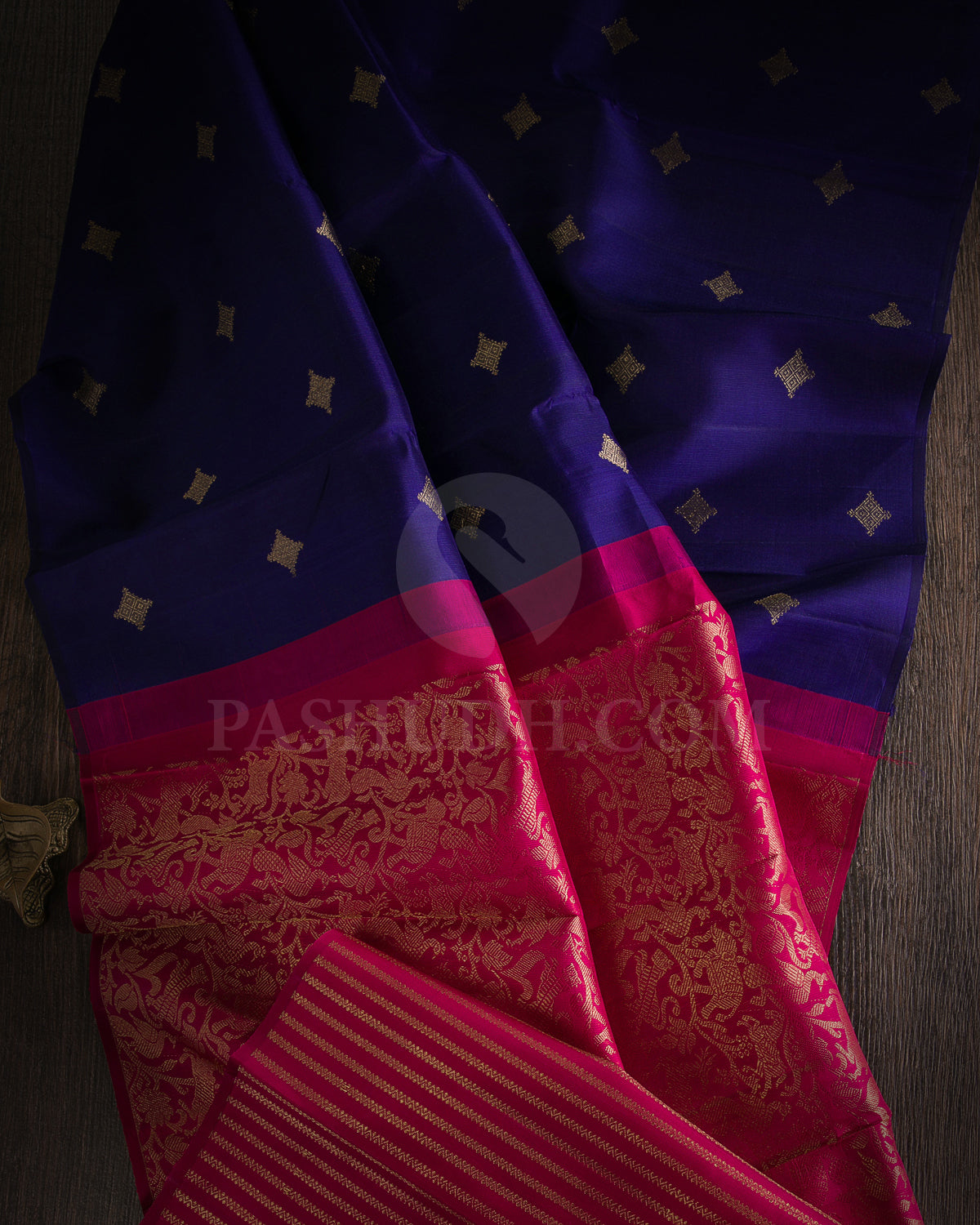 Dark Blue And Reddish Pink Borderless Kanjivaram Silk Saree - K7