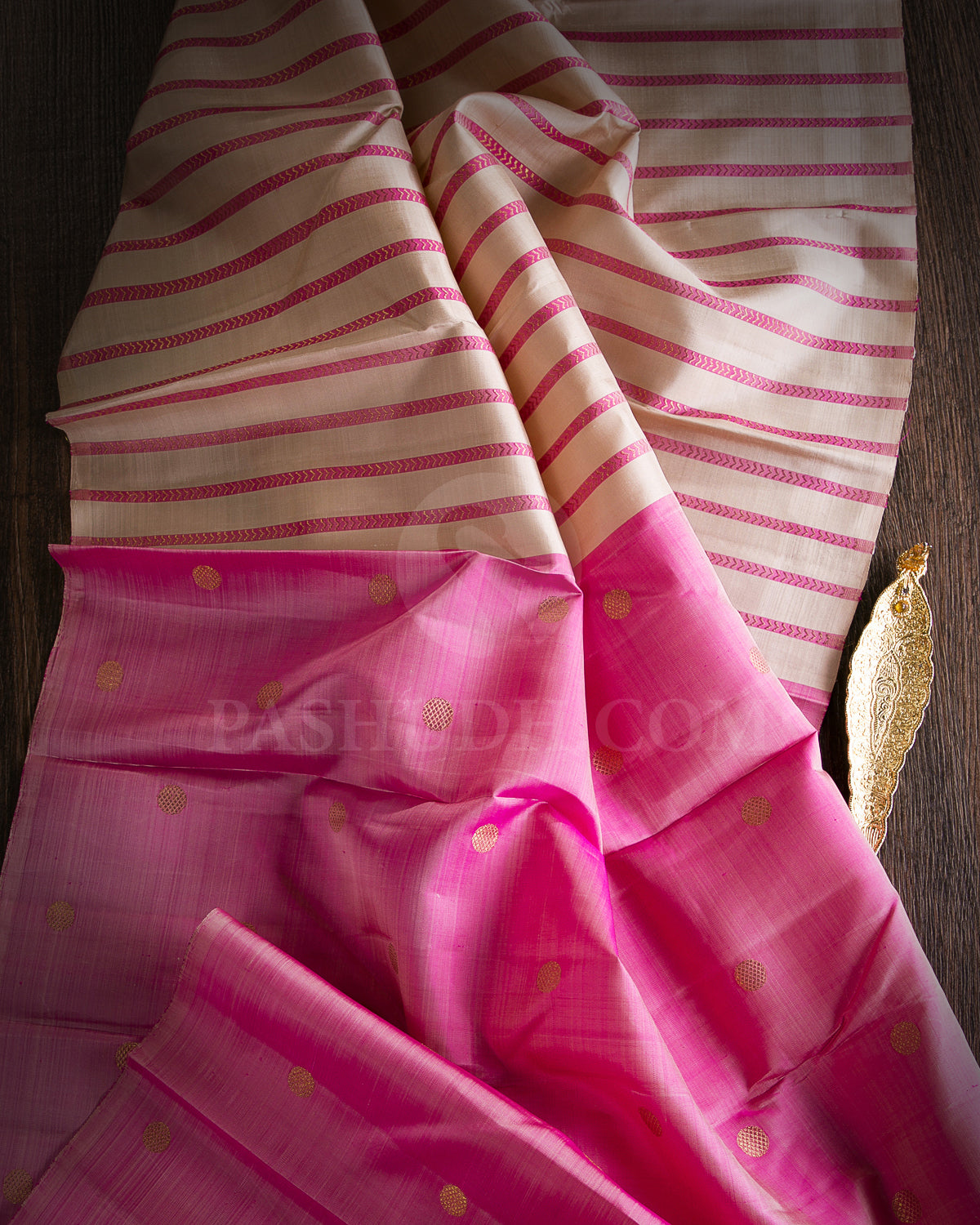 Almond and Pink Borderless Kanjivaram Silk Saree - K11