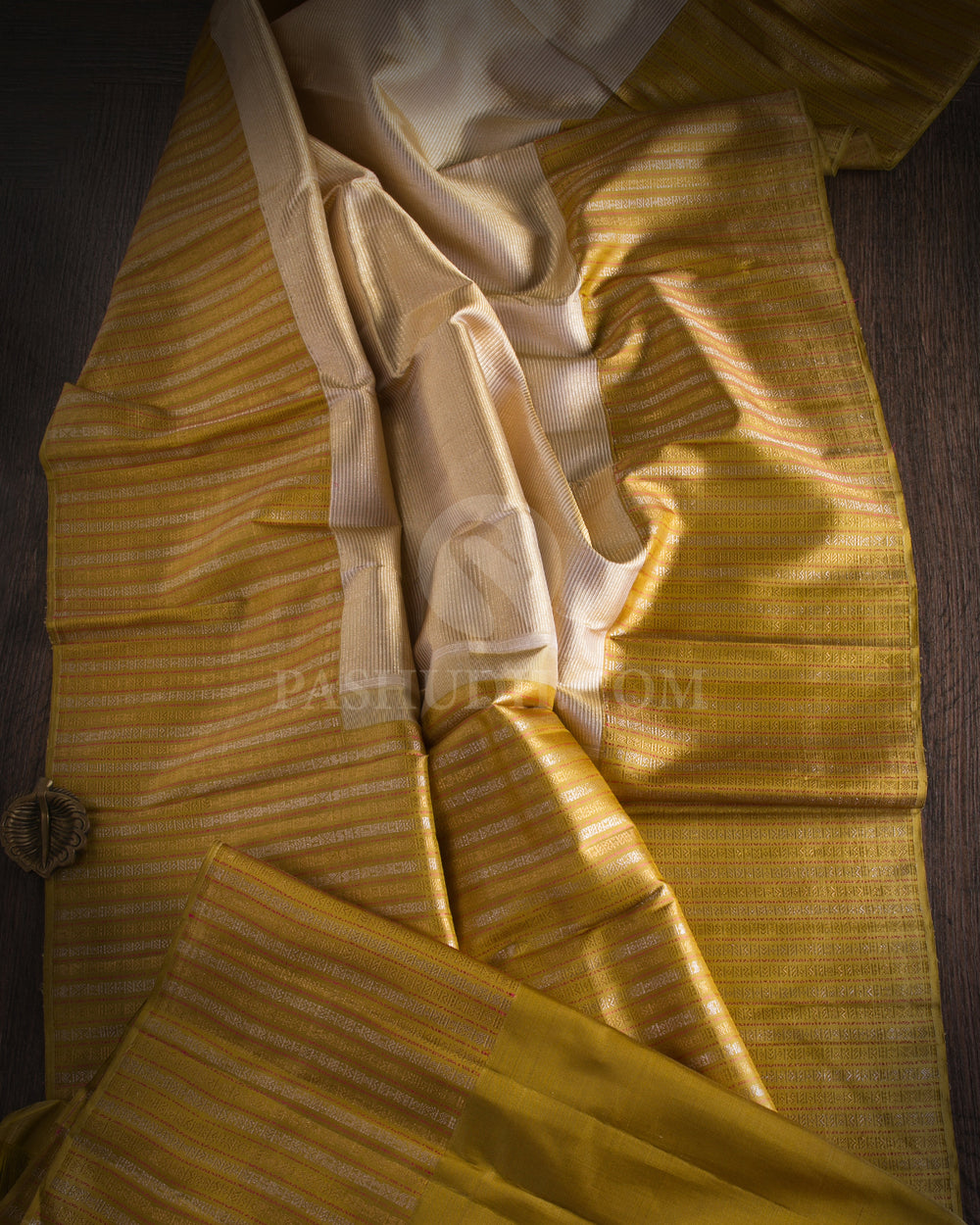 Cream/ Ivory & Mehendi Green Kanjivaram Silk Saree - S1039(A) - View 1