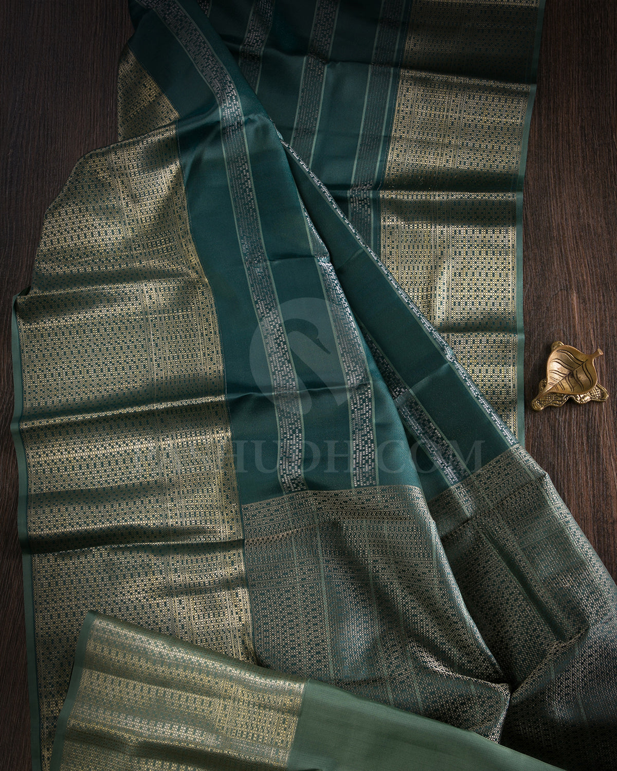 Dark Sage Green Kanjivaram Silk Saree - DT292(A)