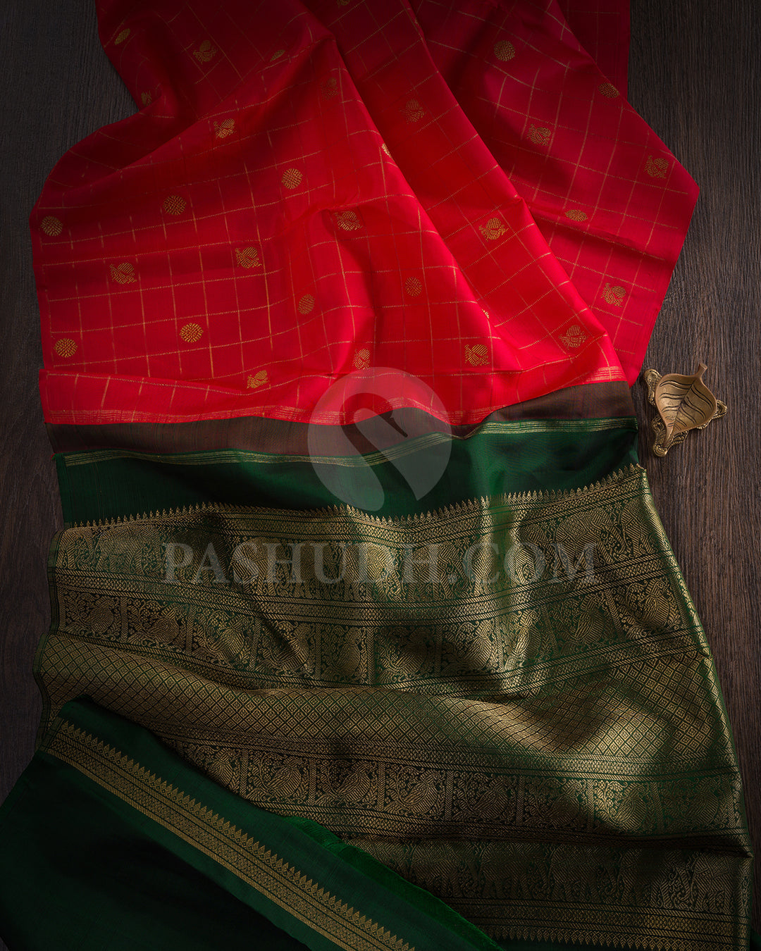 Chilly Red And Forest Green Borderless Kanjivaram Silk Saree - BKF3