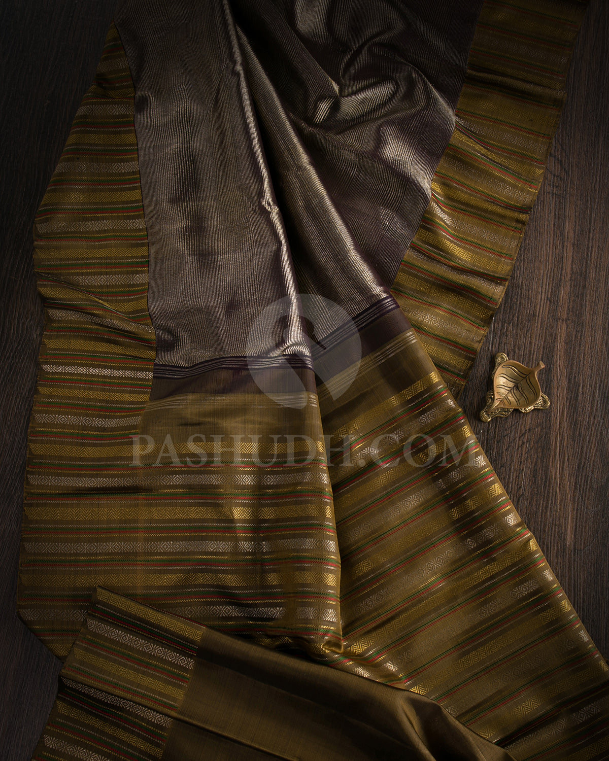 Aubergine And Antique Gold Kanjivaram Silk saree - S1114(E)