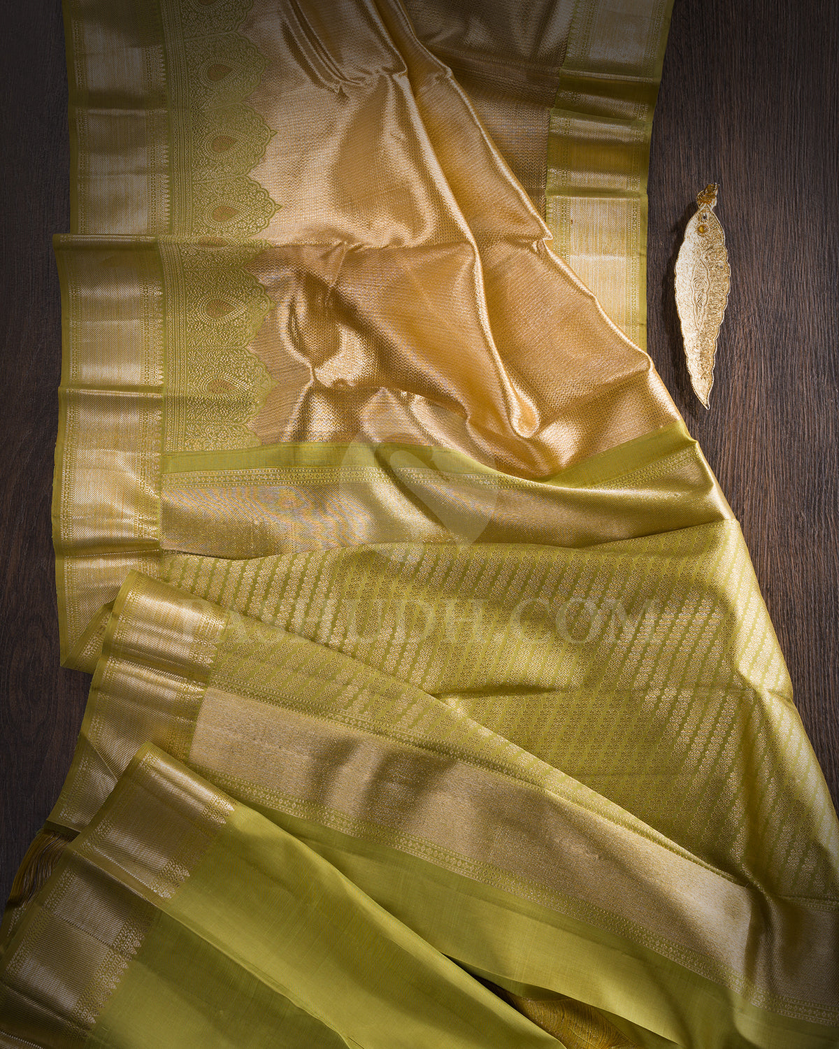 Gold And Leaf Green Shimmer Organza Kanjivaram Silk Saree - S1175(D)