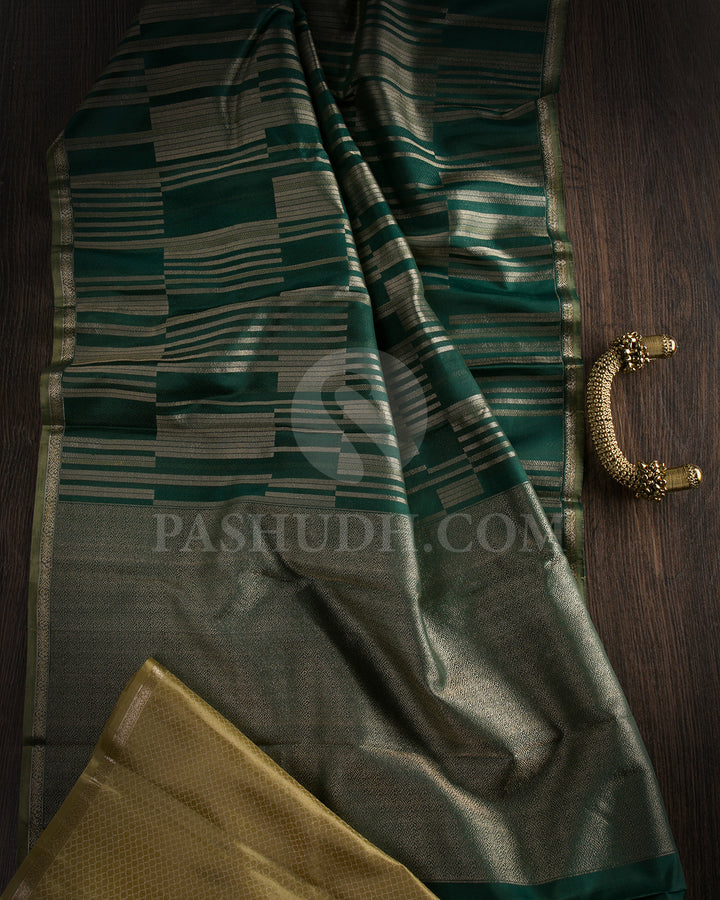 Dark Sage Green Kanjivaram Silk Saree - DT297(A)