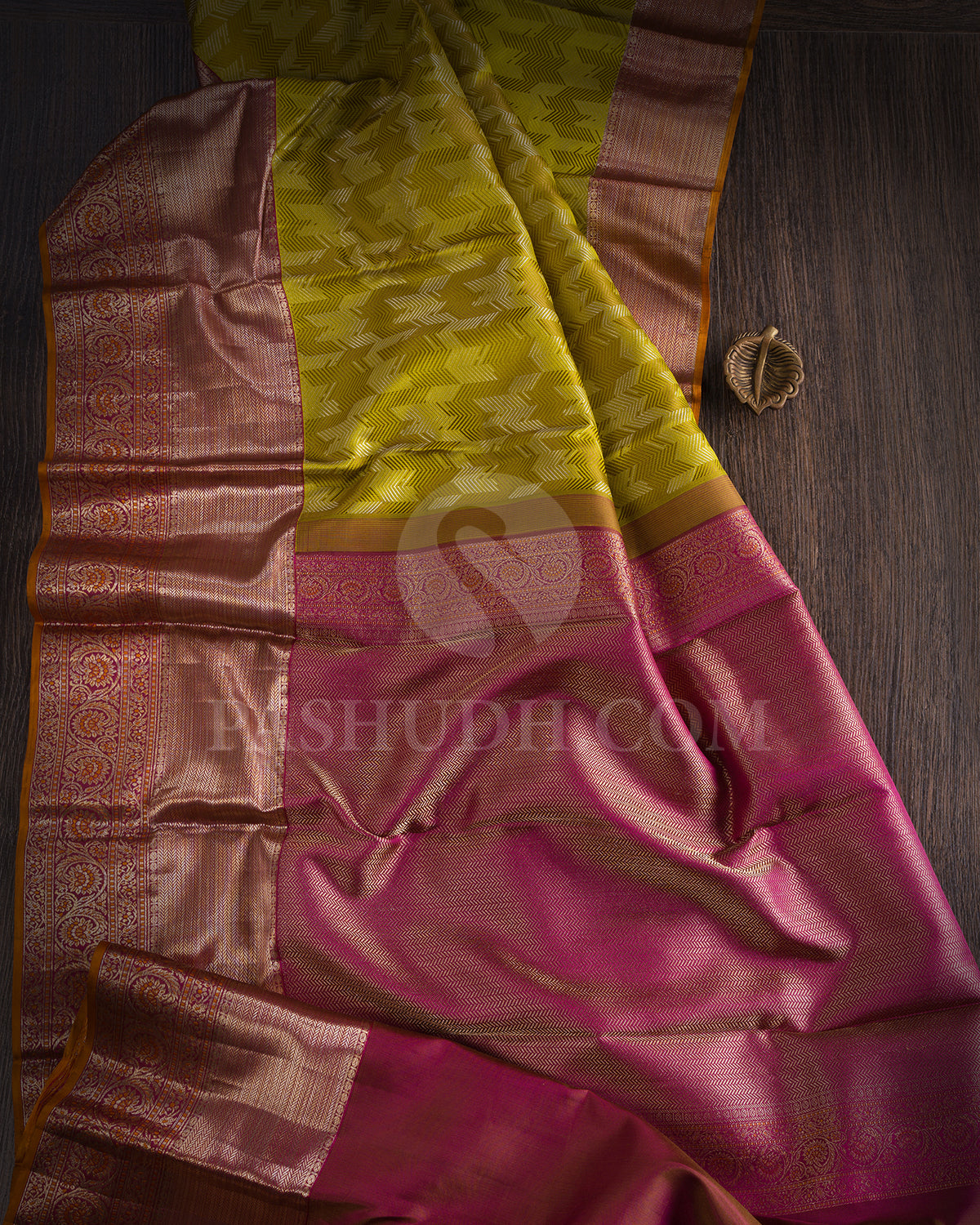 Neon Green And Raspberry Pink Kanjivaram Silk Saree - DT290( C )