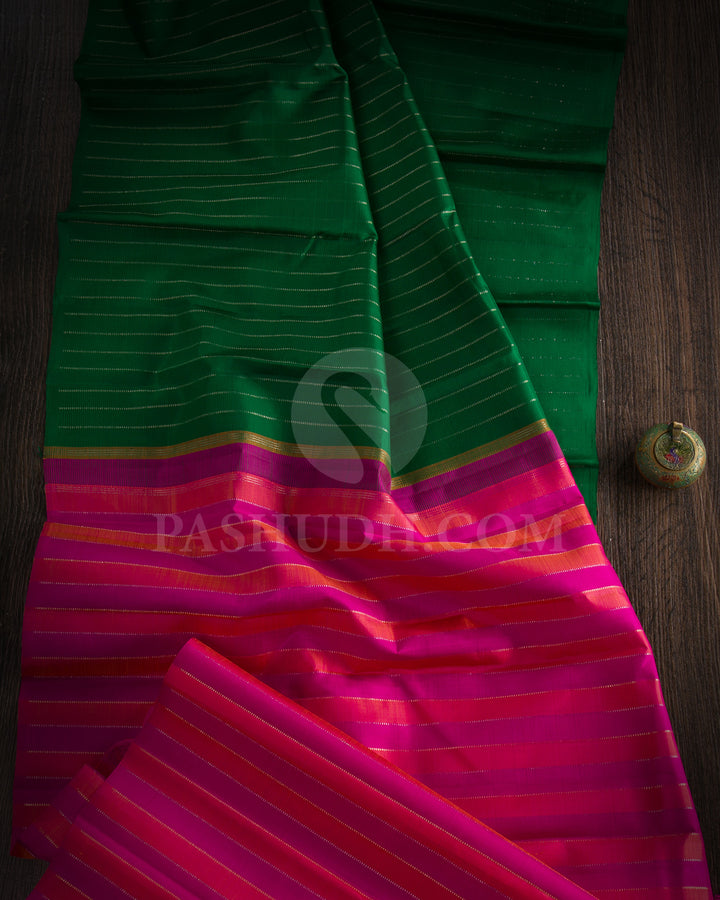 Forest Green And Rani Pink Borderless Traditional Kanjivaram Silk Saree - SVJ91