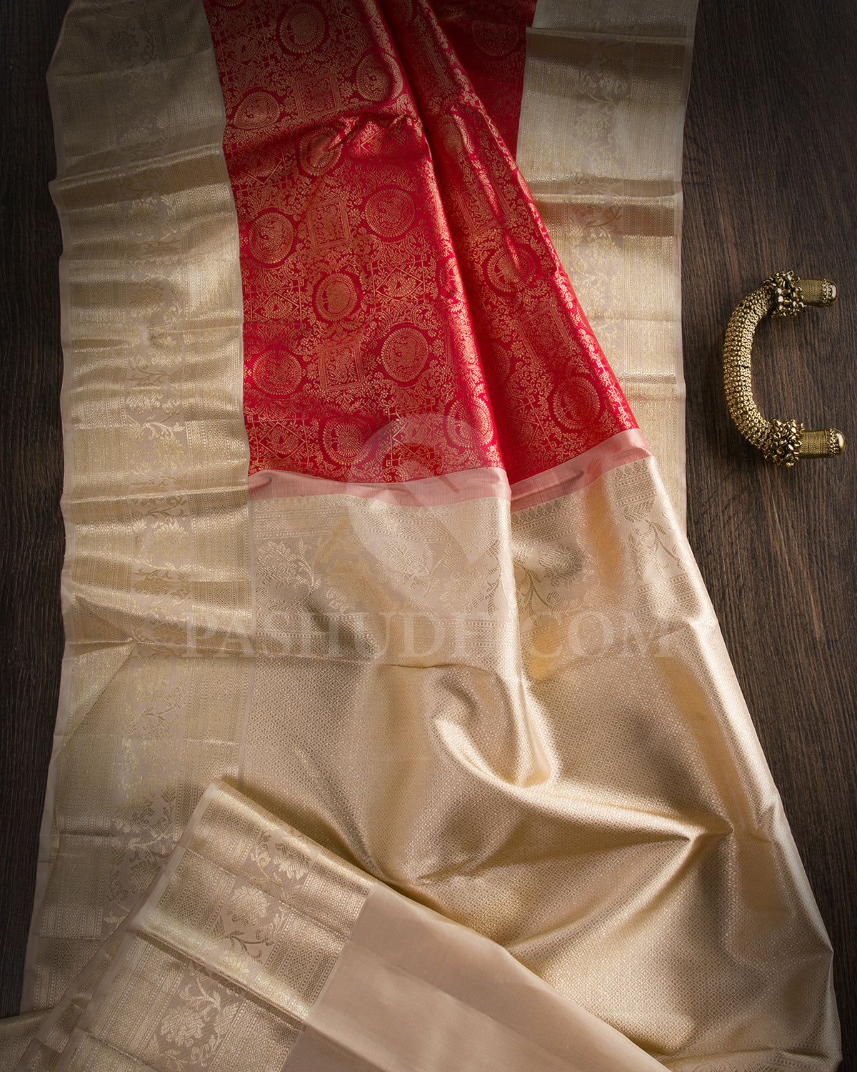 Red And Off White Kanjivaram Silk Saree - S1303( C )