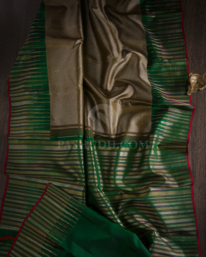 Mehendi Green & Forest Green Kanjivaram Silk Saree - S1033(B) - View 1
