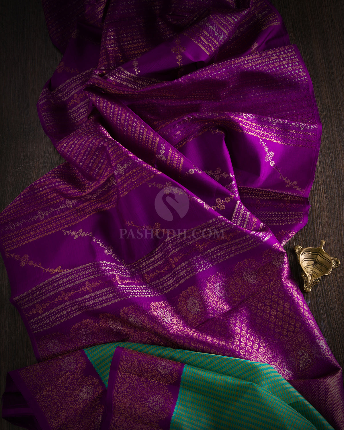 Violet & Parrot Green Pure Zari Kanjivaram Silk Saree - S750 - View 2