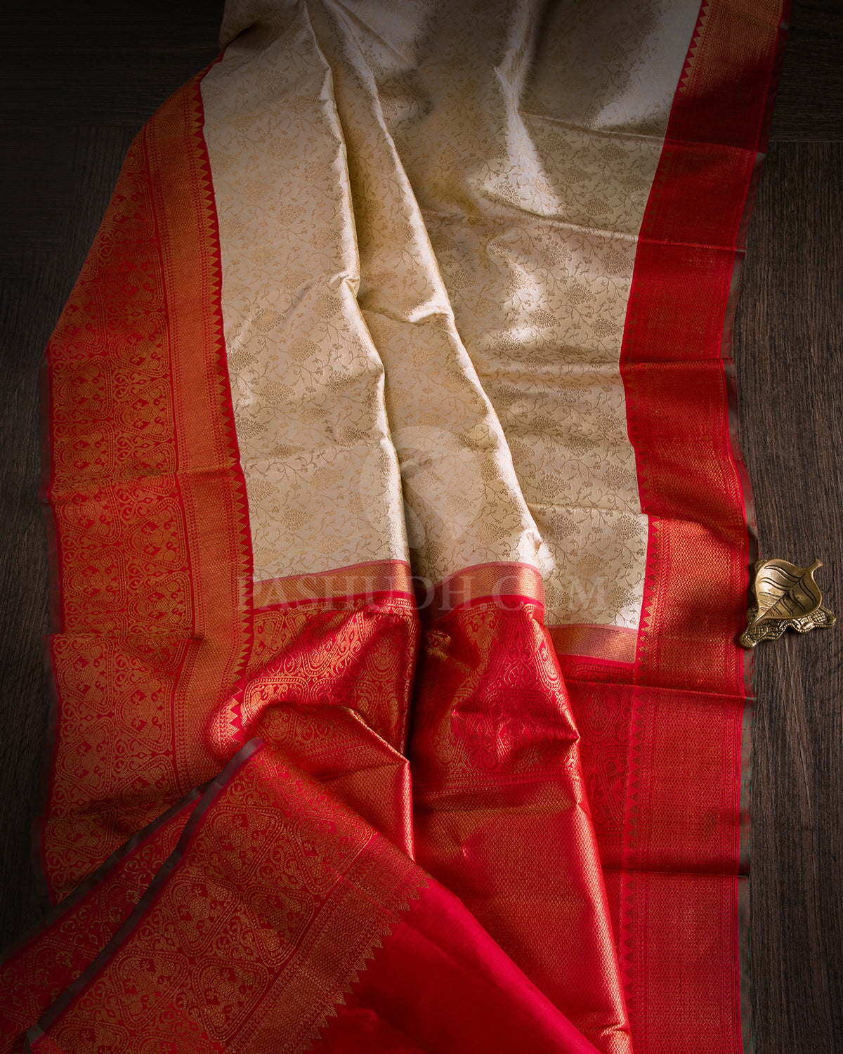 Cream / Ivory & Red Kanjivaram Silk Saree - S1019(A) - View 1