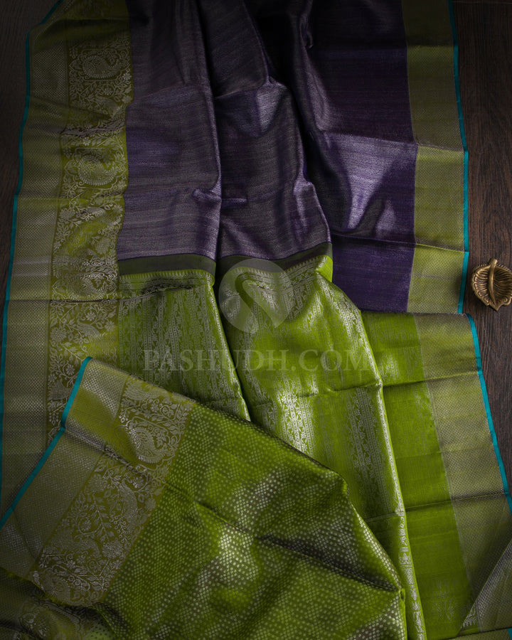 Dark Blue and Pear Green kanjivaram Silk Saree - DT261(A)