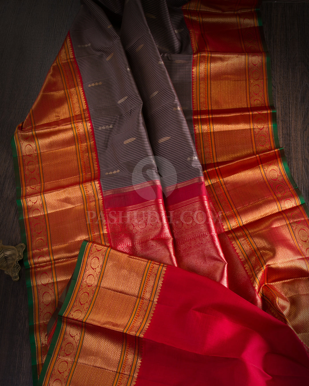 Ivory & Red Kanjivaram Silk Saree - S1085(A) - View 1