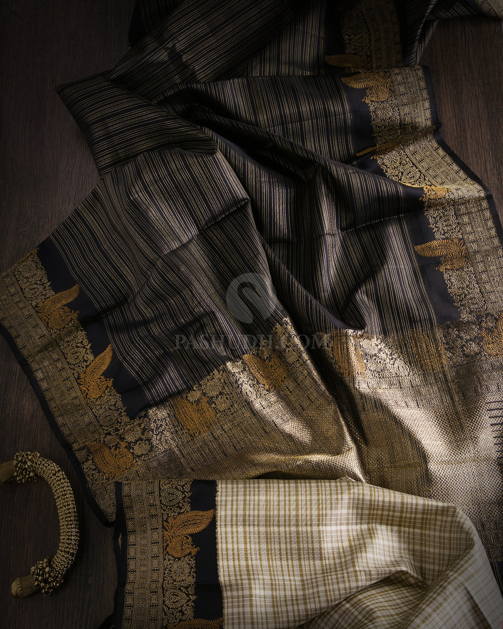 Black Pure Zari Kanjivaram Silk Saree - S737 - View 2