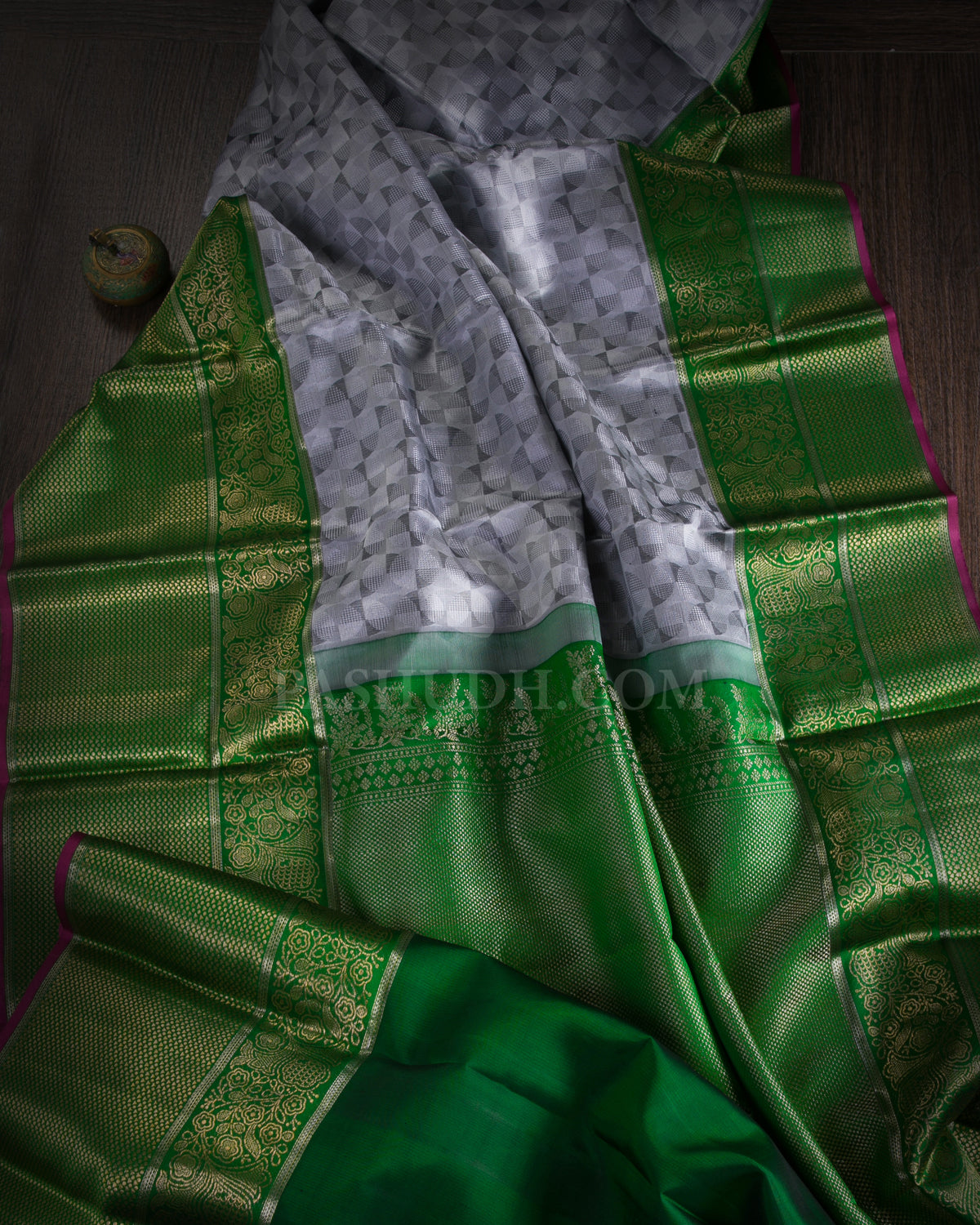 Silver Grey and Shamrock Green Kanjivaram Silk Saree - DT244(B)