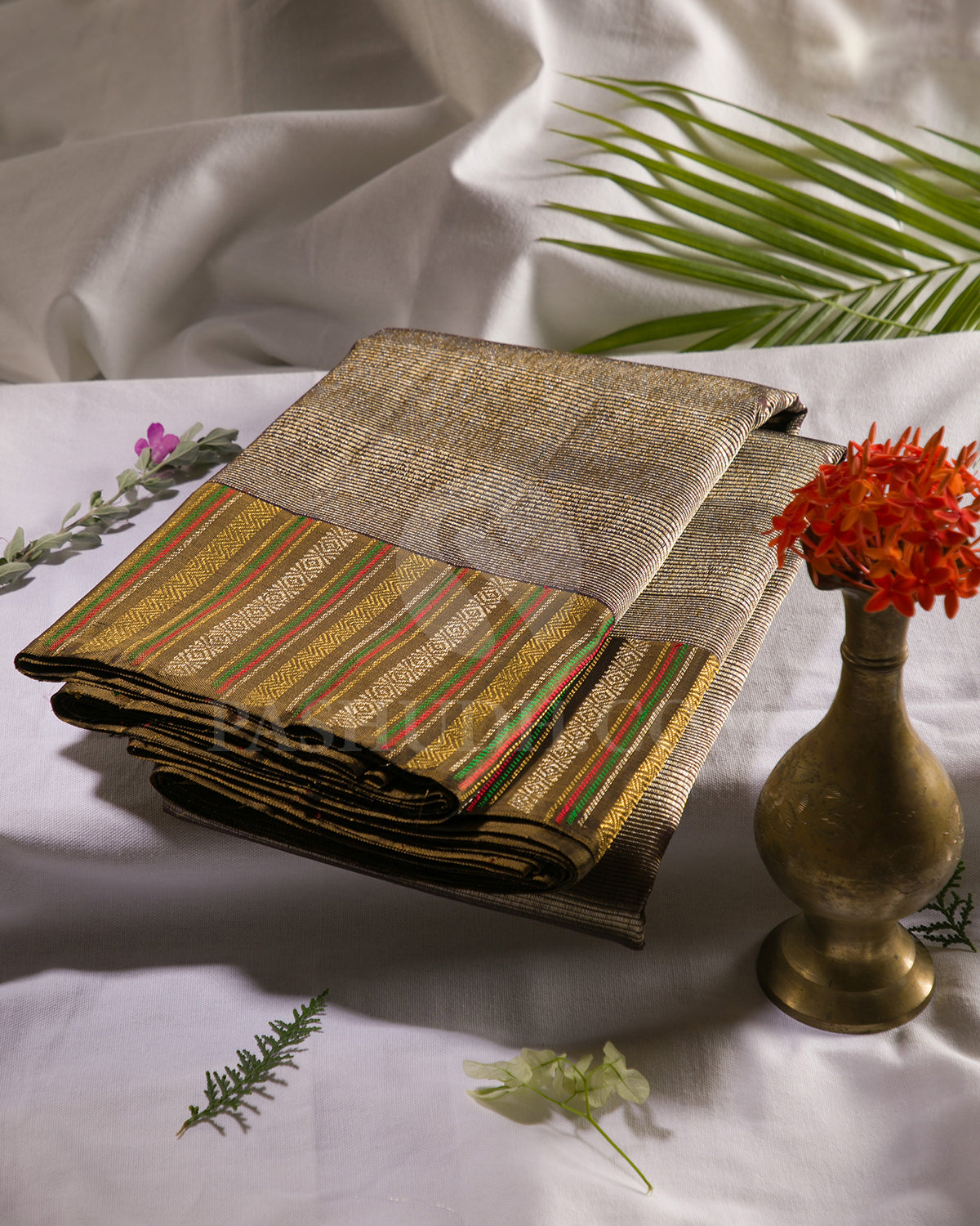 Aubergine And Antique Gold Kanjivaram Silk saree - S1114(E)