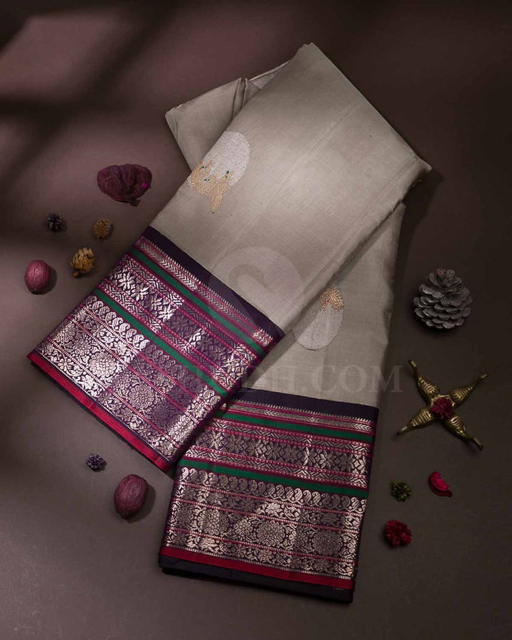 Ivory And Aubergine Kanjivaram Silk Saree - S1221(A)