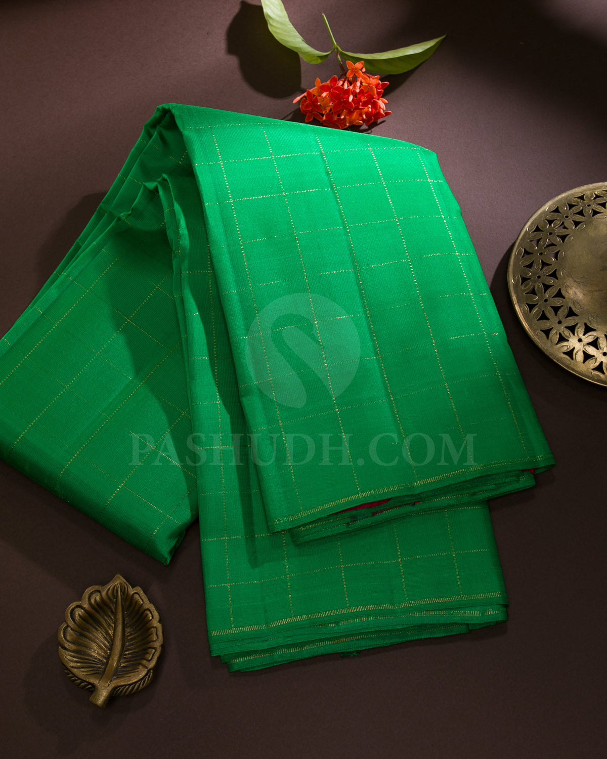 Parrot Green And Rani Pink Borderless Traditional Kanjivaram Silk Saree - K20