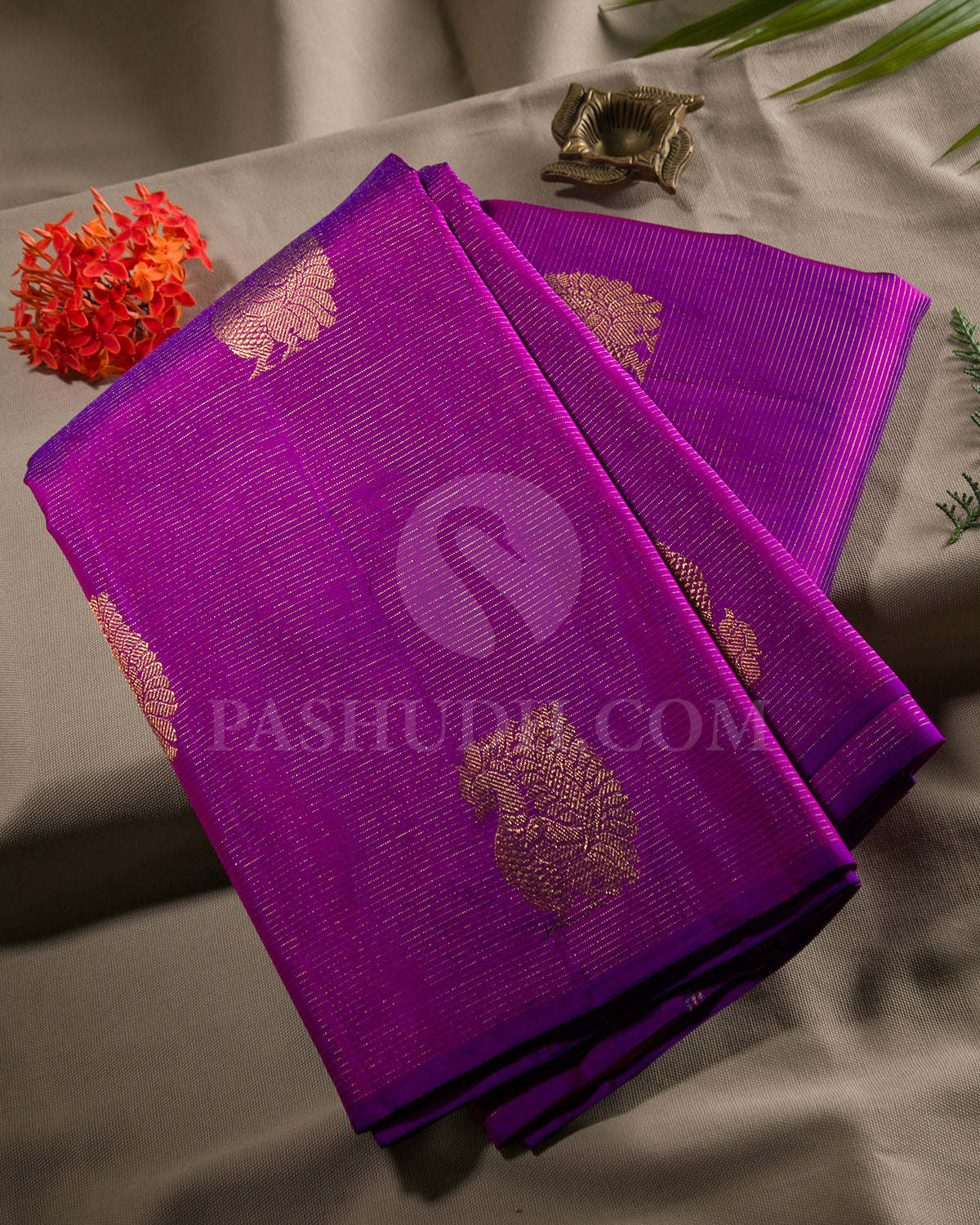 Violet Borderless Traditional Kanjivaram Silk Saree - SVJ41