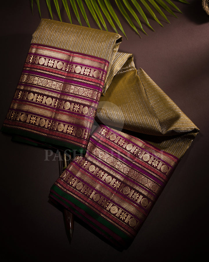 Moss Green And Magenta Kanjivaram Silk Saree - S1062(E)