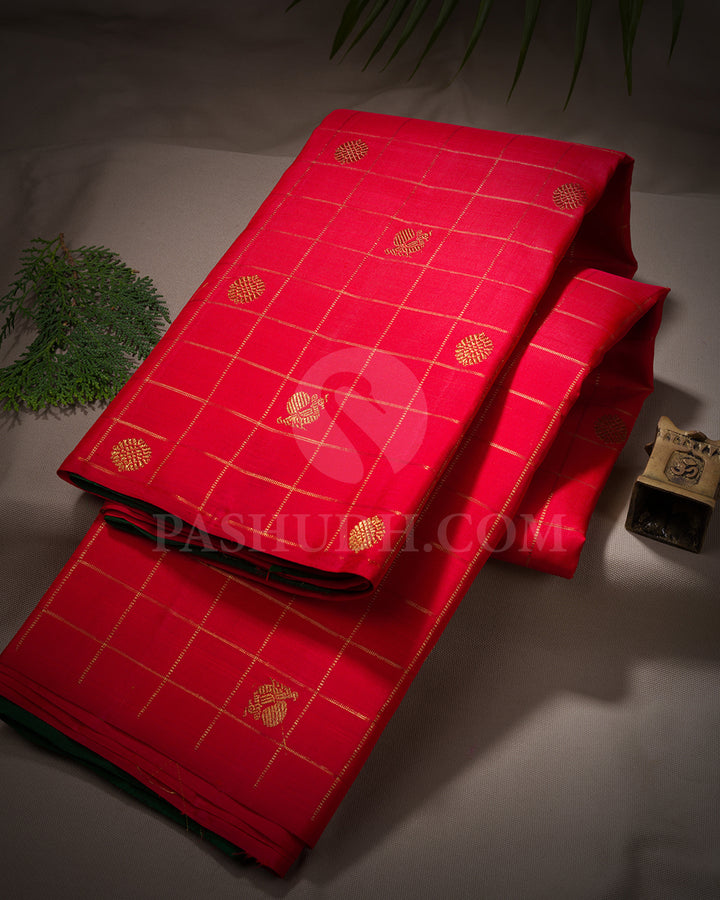 Chilly Red And Forest Green Borderless Kanjivaram Silk Saree - BKF3