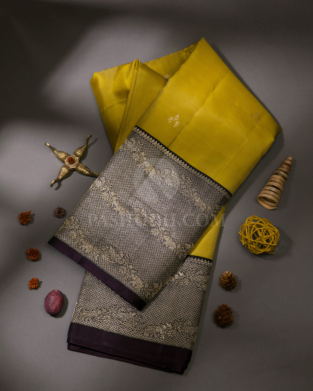 Mehandi Green And Black Kanjivaram Silk Saree - S1147(A)