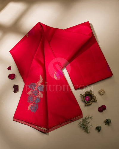 Red Borderless Kanjivaram Silk Saree - S1025(B)