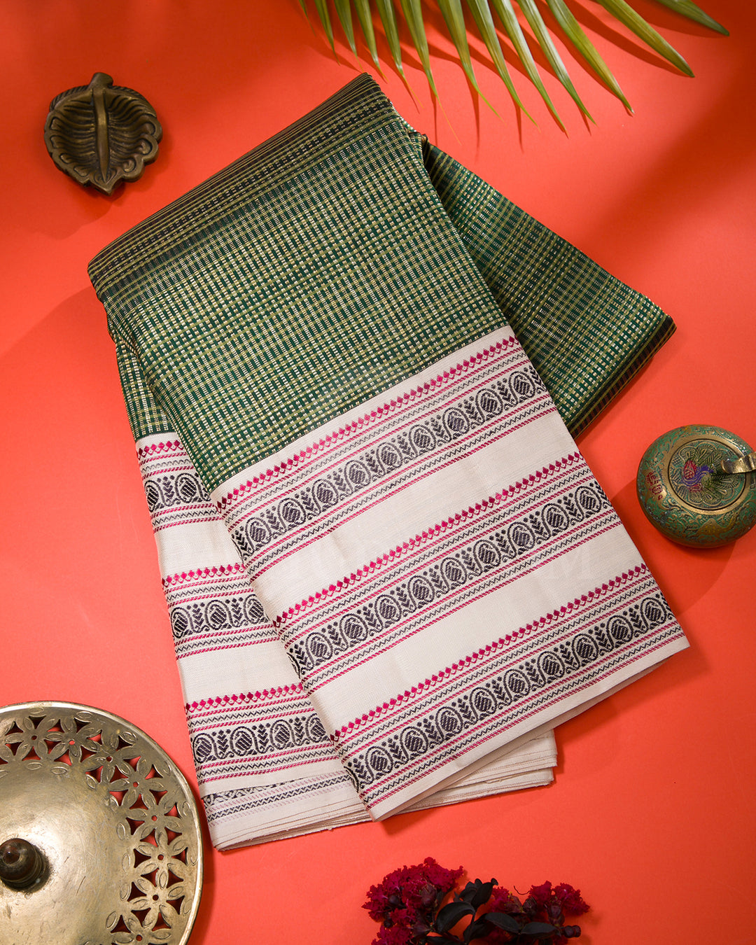 Forest Green And Off White Kanjivaram Silk Saree - S1343(A)