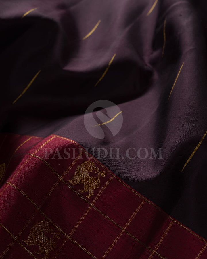 EXQUISITE  PAAKU  KANJIVARAM SILK SAREE WITH GOLD ZARI  AND MAROON  KATTAM BORDER -RM5