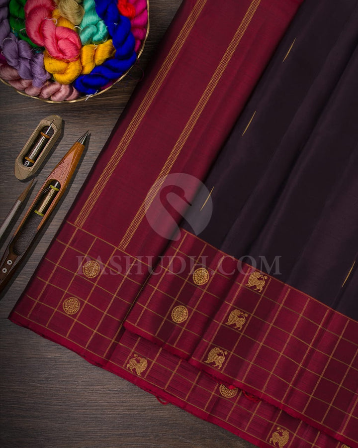 EXQUISITE  PAAKU  KANJIVARAM SILK SAREE WITH GOLD ZARI  AND MAROON  KATTAM BORDER -RM5