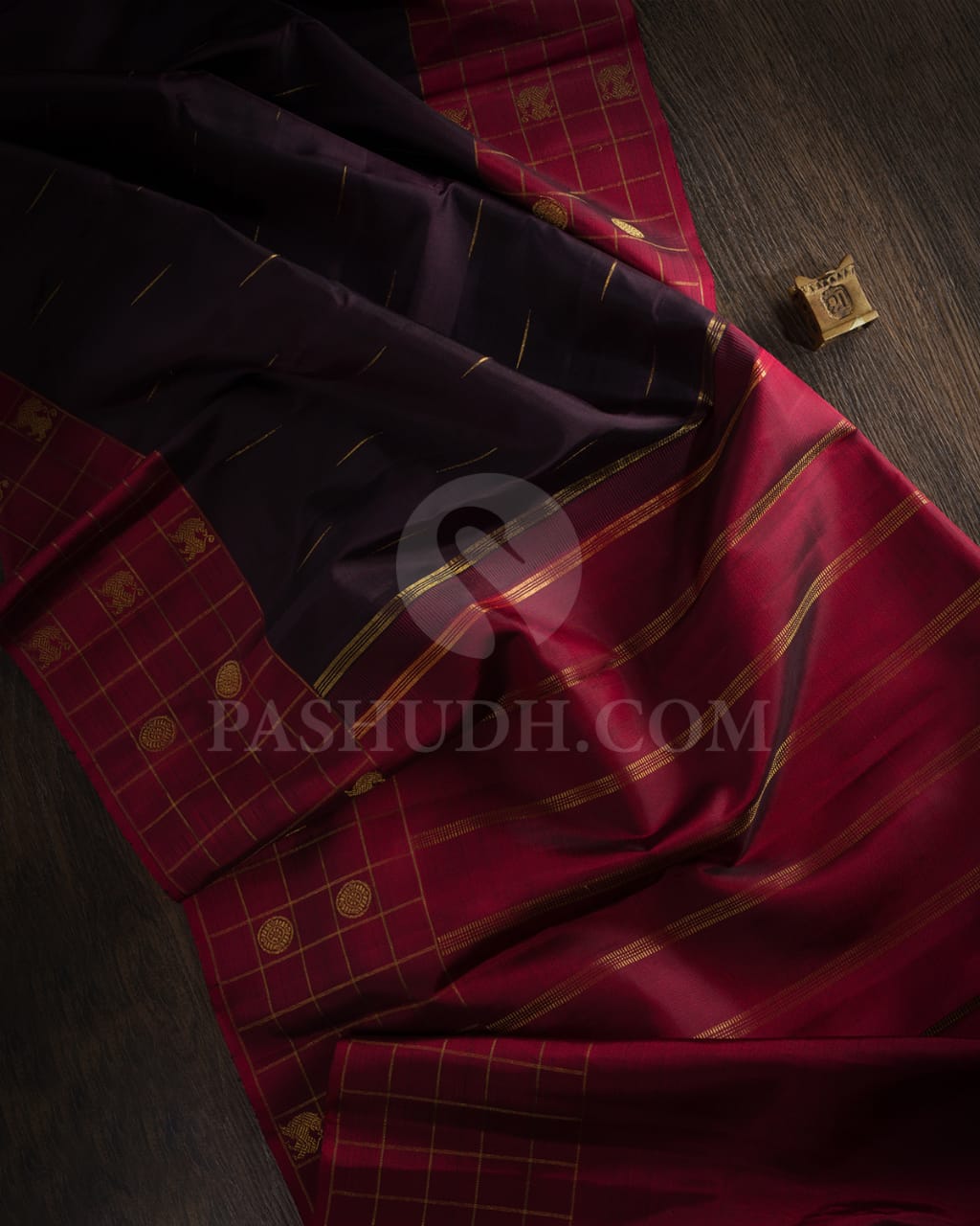 EXQUISITE  PAAKU  KANJIVARAM SILK SAREE WITH GOLD ZARI  AND MAROON  KATTAM BORDER -RM5