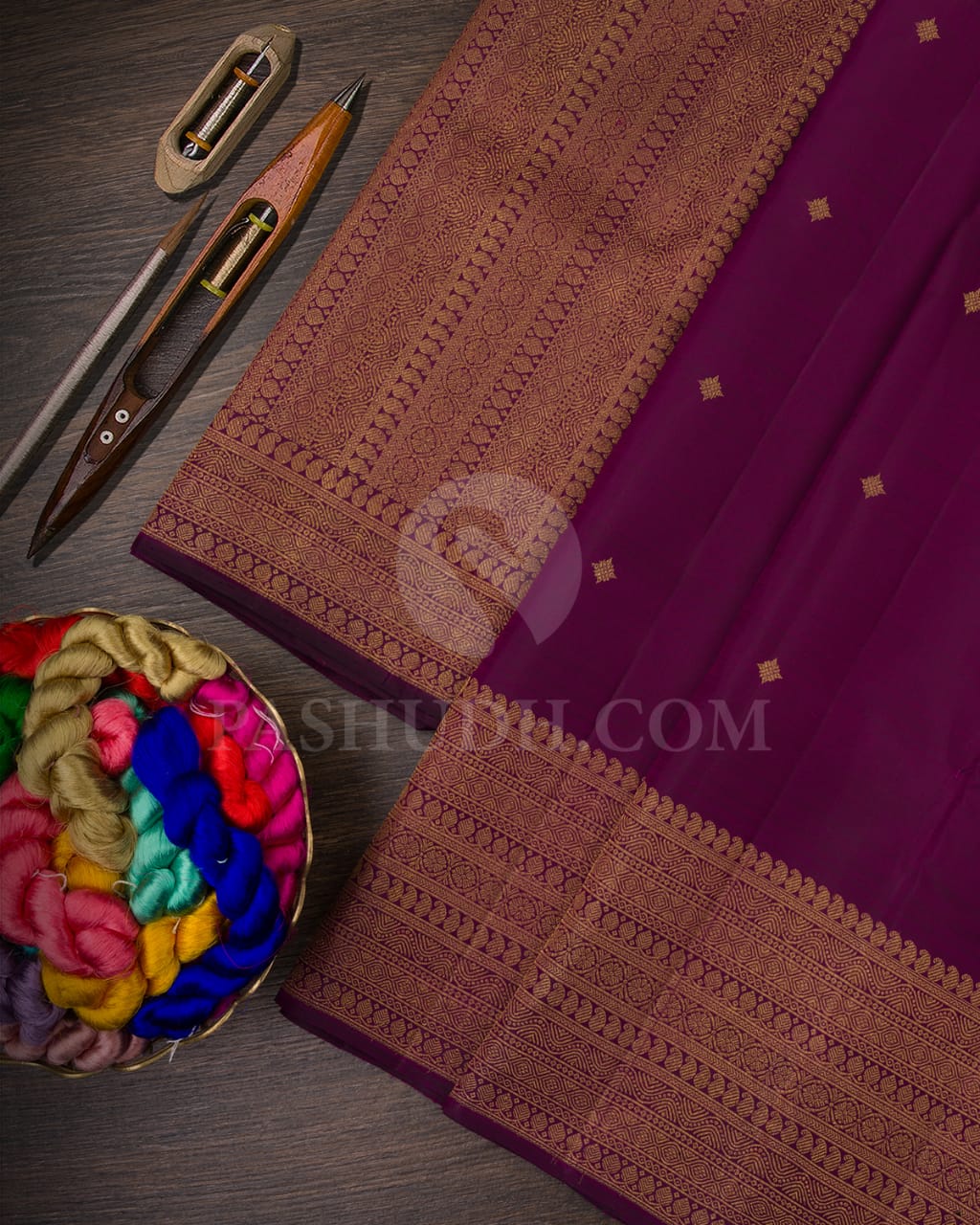 CLASSIC PURPLE & GOLD  HANDWOVEN  KANJIVARAM  SILK SAREE - RM7