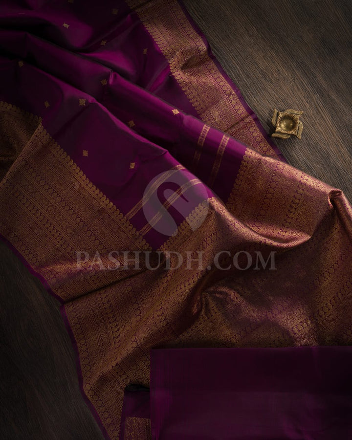 CLASSIC PURPLE & GOLD  HANDWOVEN  KANJIVARAM  SILK SAREE - RM7