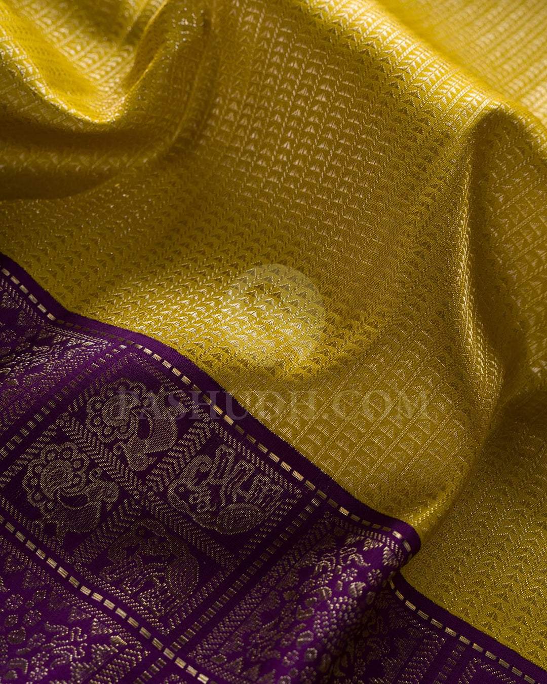 MUSTARD YELLOW AND PURPLE  HANDWOVEN  KANJIVARAM SILK SAREE - S1305(D)