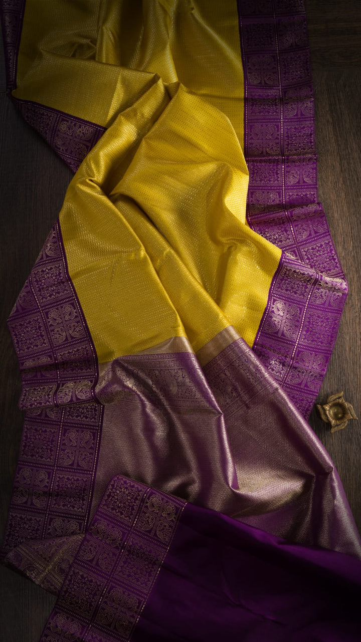 MUSTARD YELLOW AND PURPLE  HANDWOVEN  KANJIVARAM SILK SAREE - S1305(D)