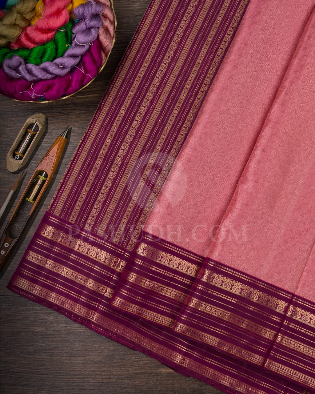 ELEGANT  PINK AND AUBERGINE  KANJIVARAM SILK SAREE WITH GOLD ZARI  DETAILING - D617(A)