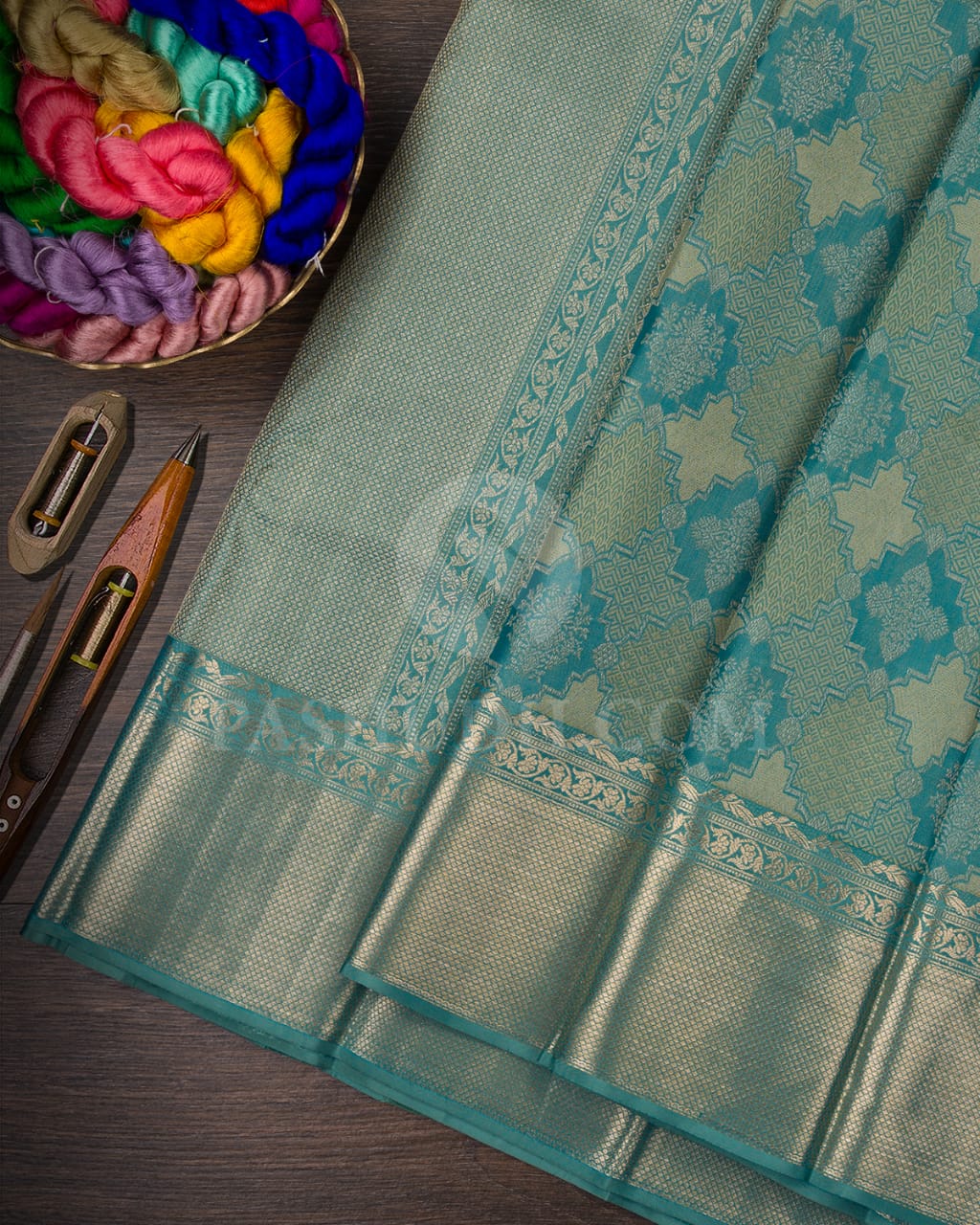 CELESTIAL BLUE  KANJIVARAM SILK SAREE WITH GOLD ZARI - D616(A)