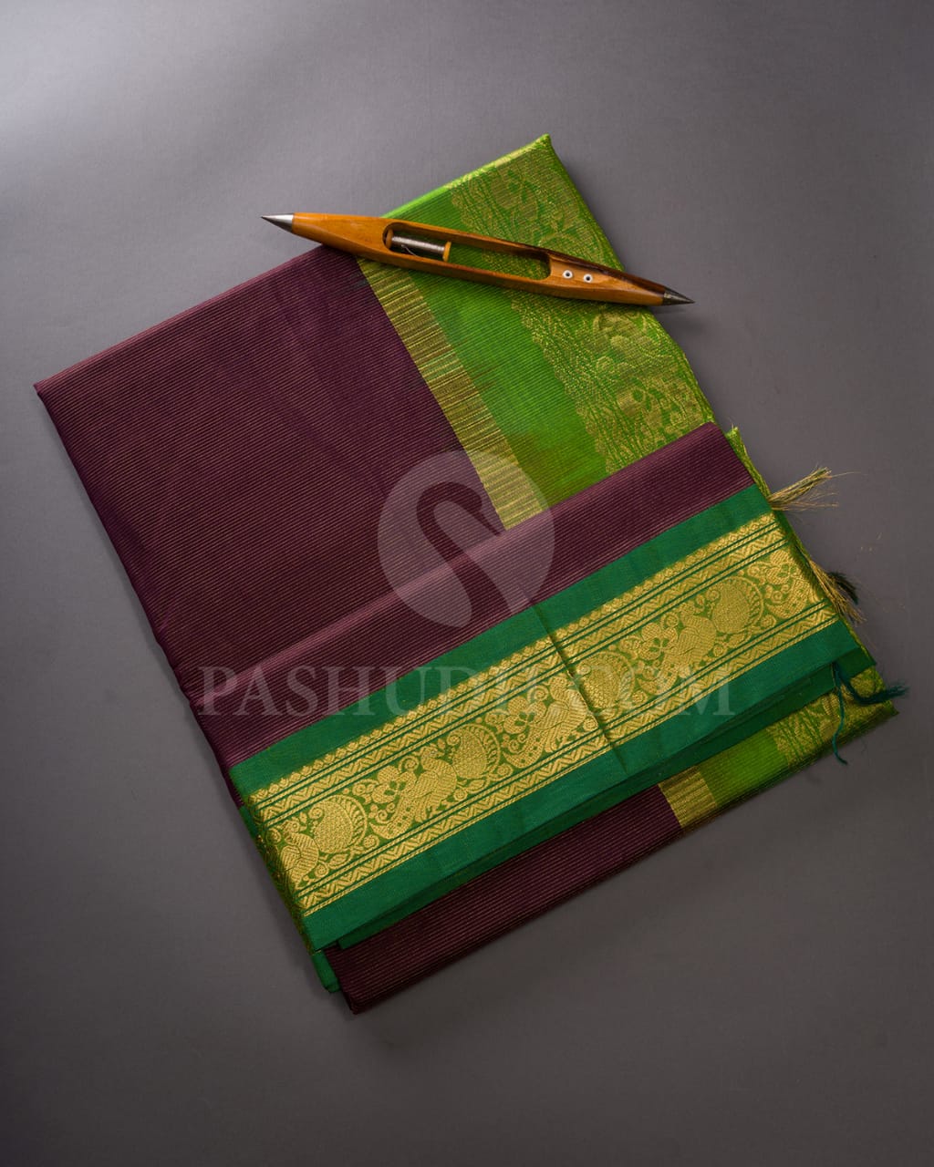 Paaku Color & Emeral Green Kanjivaram Silk Cotton Saree - RC15